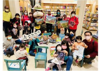 壽山動物園推出第一本動物繪本書「走進動物的生命故事」 受到大小朋友的歡迎