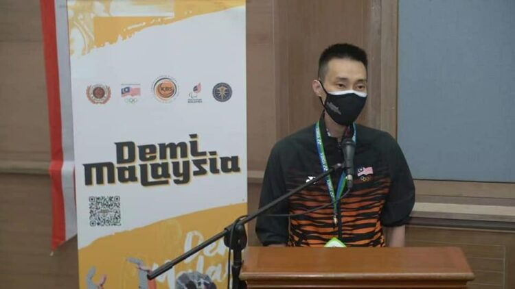 大马网民请愿促收回成命 李宗伟:应寻求双赢方案 大马网民请愿促收回成命 李宗伟:应寻求双赢方案