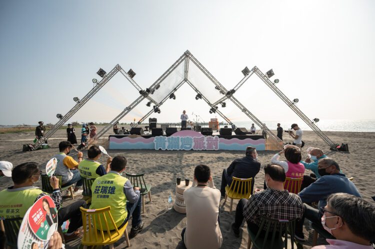 大鵬灣青洲灣派對避冬 打造沉浸式海景市集