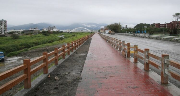 太平溪左岸步道全線通行 饒慶鈴期許打造環狀步道友善休閒環境 太平溪左岸步道全線通行 饒慶鈴期許打造環狀步道友善休閒環境