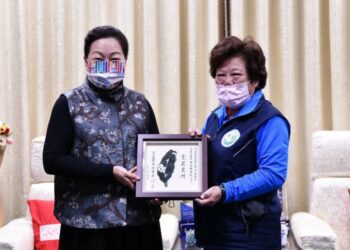 忠勤職守的水保局花蓮分局長陳淑媛榮退 徐榛蔚感佩陳淑媛深耕地方四十年造福鄉里