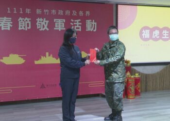 感謝國軍協助防疫 春節前夕市政率團敬軍