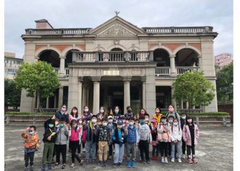 成功國小社區踏查 雙語生活校外教學