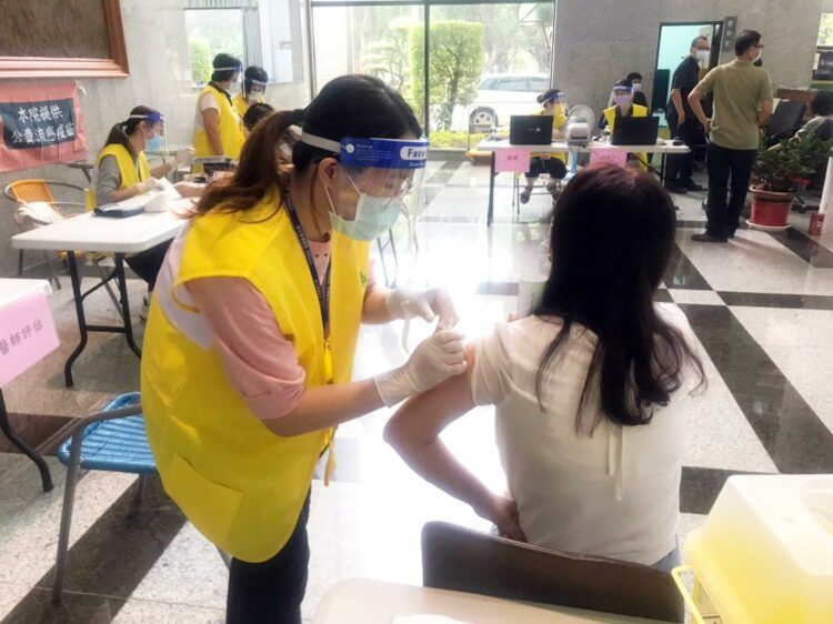 拉高流感疫苗施打率加速雙重保護　嘉義縣衛生局呼籲盡速施打
