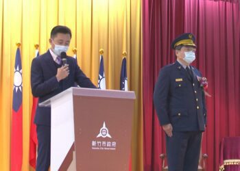 新竹市警察局長交接 李安淳交棒郭士傑接任