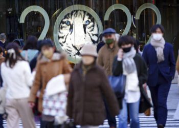 日本单日新增确诊病例创新高！