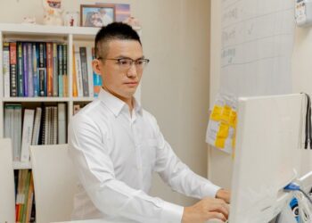 春節返鄉不怕塞 Andy老爹推頂天車枕讓肩頸不酸痛