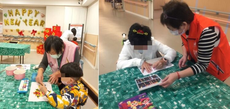 民生醫院「飛象家園」舉辦福虎生豐春聯彩繪活動 營造孩童及家園的美好回憶 民生醫院「飛象家園」舉辦福虎生豐春聯彩繪活動 營造孩童及家園的美好回憶