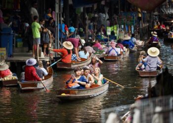 泰国政府4月起向外国旅客收取300铢入境费
