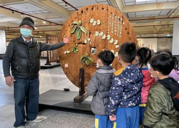 港藝中心舉辦人間國寶李秉圭木雕特展　把握機會欣賞巨作「金銀廳格扇」