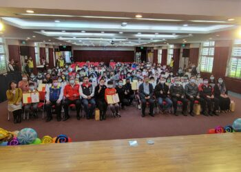 第十五屆聯合盃全國作文大賽頒獎 徐榛蔚期勉為花蓮文學與藝術扎根