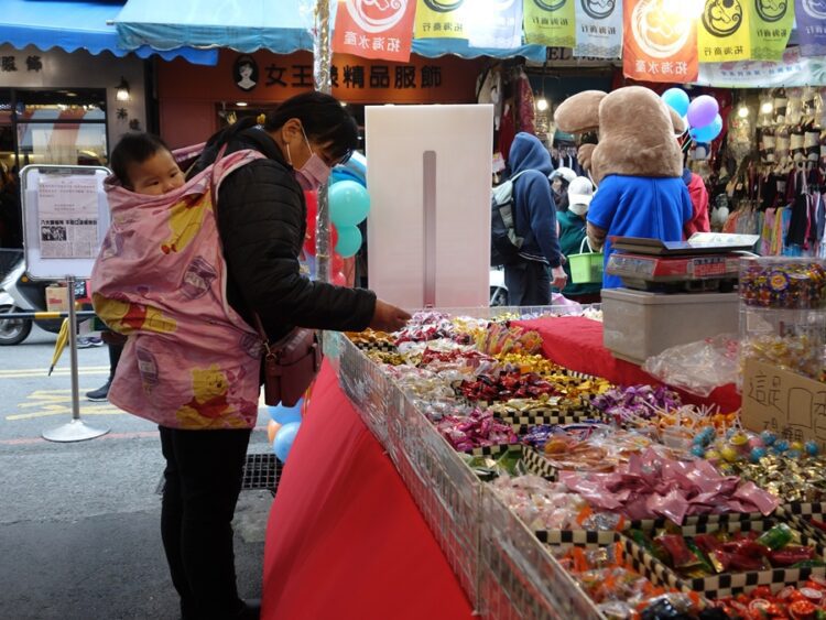 羅東年貨市集開幕 採買拍照上傳公所臉書送好禮 羅東年貨市集開幕 採買拍照上傳公所臉書送好禮