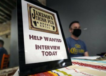 美国初请失业金人数回升 今年首周160万人领取