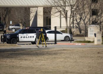 美国德州教堂人质挟持 枪手确认为一英国公民