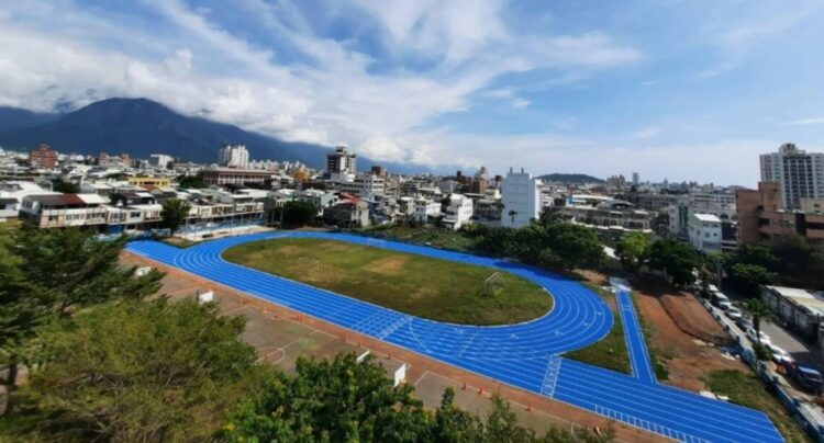 花蓮縣學校操場大翻新! 縣府積極爭取協助22校國中小學PU跑道新建及修繕經費 花蓮縣學校操場大翻新! 縣府積極爭取協助22校國中小學PU跑道新建及修繕經費