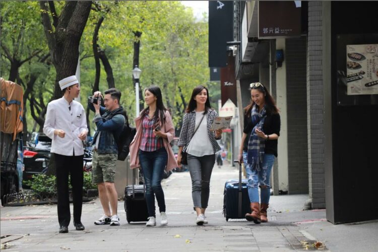 虎虎生威 在城市裡微旅行賞美食 虎虎生威 在城市裡微旅行賞美食