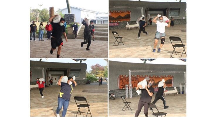 負重跑50公尺為搶晉級 高雄原住民地區聯合招考山林維護隊 負重跑50公尺為搶晉級 高雄原住民地區聯合招考山林維護隊