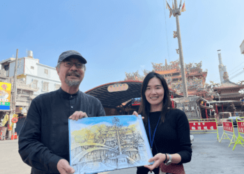 跟著藝術大師林磐聳一起 把大鵬灣的美景用畫紀錄