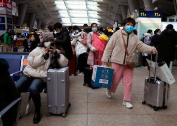 防疫情势趋严峻 中国春运料达11.8亿人次