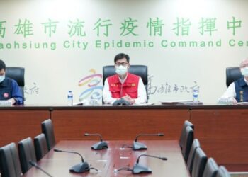 高市今日再增10例本土 7例與外籍商船新光輪相關 陳其邁呼籲民眾儘快接種第3劑疫苗，落實防疫措施