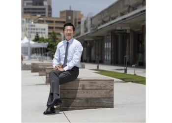 高市府秘書長由現任副秘書長郭添貴升任