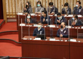 高雄市議會第三屆第九次臨時會閉幕　陳其邁：努力拚經濟、顧防疫