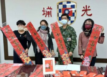 高雄藝術家新春揮毫 333旅充滿年節喜氣