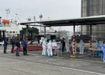 鳳山家庭群聚個案18156 港務公司說明處理情形