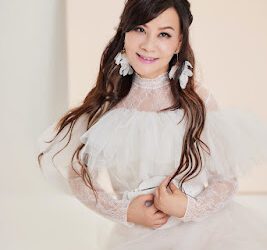 龍千玉美夢成真化身公主推出《九月玫瑰》迎金虎 驚喜分享個人浪漫蕾絲控玫瑰花瓣浴