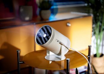2022CES  展三星電子發表微型投影機「The Freestyle」