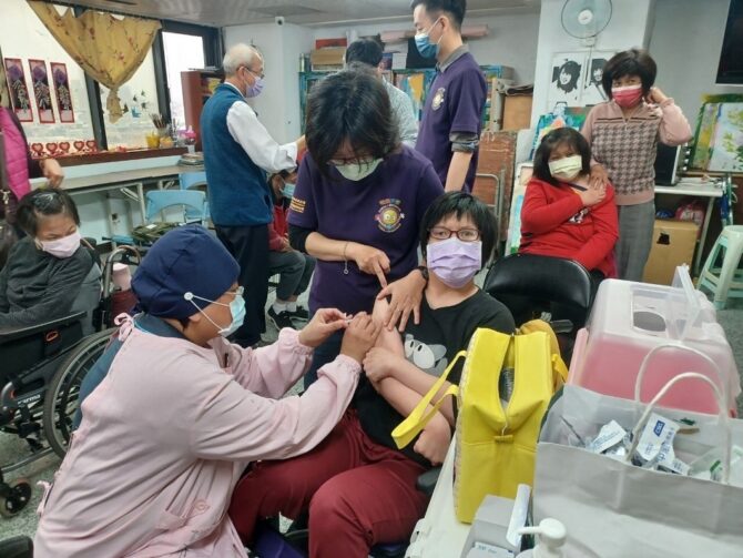第3劑疫苗接種年前開跑 提升社區防疫保護力