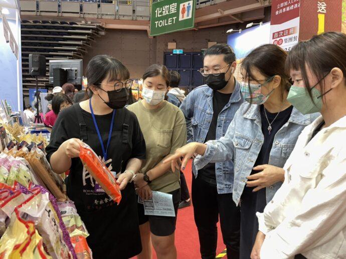 高雄旅展「蜈蚣座」迎客 金門館消費滿額抽機票