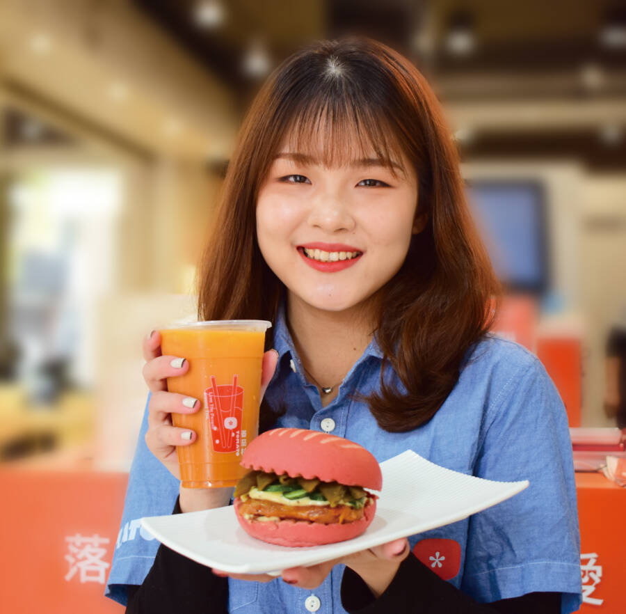 剝皮辣椒入餡！蕃茄村新推「嗆辣女王粉紅堡」 浪漫外表X嗆辣內在反差萌吸客
