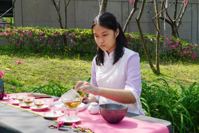 校內櫻花綻放美不勝收　大葉大學食生系戶外品茗感受春日風情