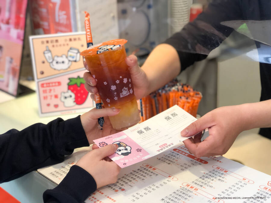 跟隨TEA TOP腳步暢遊全台 粉絲狂蒐138店特色景點「爽貓店章」
