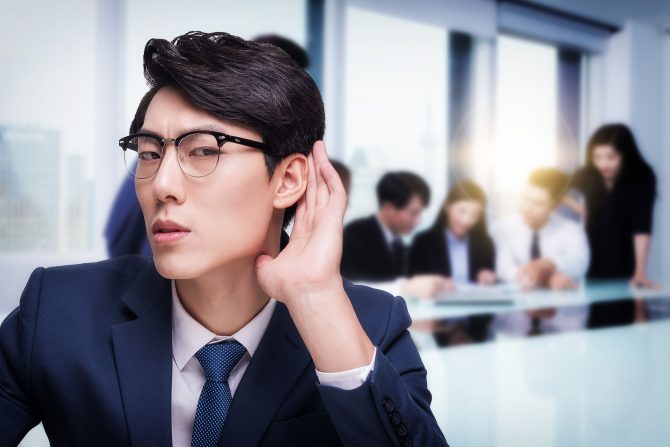他使用竊聽器錄音留證，法律專家：這些動作小心觸法！