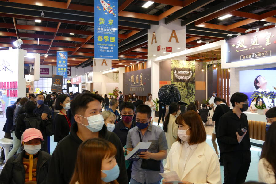 自己當老闆！2022台北國際加盟春季展 連鎖總部推多項創業優惠促銷、首日人潮破萬