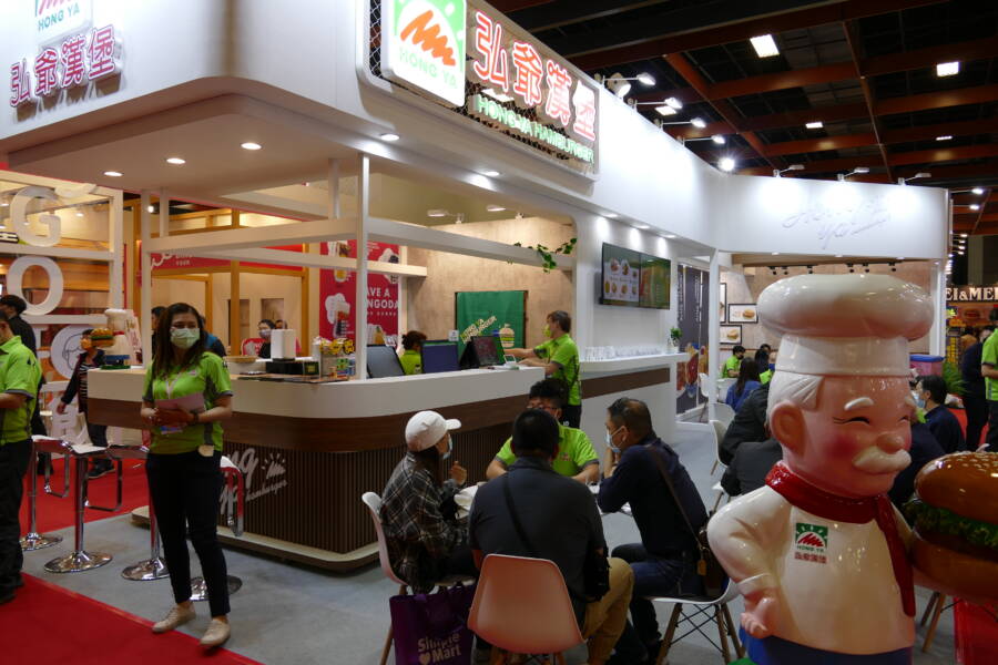 自己當老闆！2022台北國際加盟春季展 連鎖總部推多項創業優惠促銷、首日人潮破萬