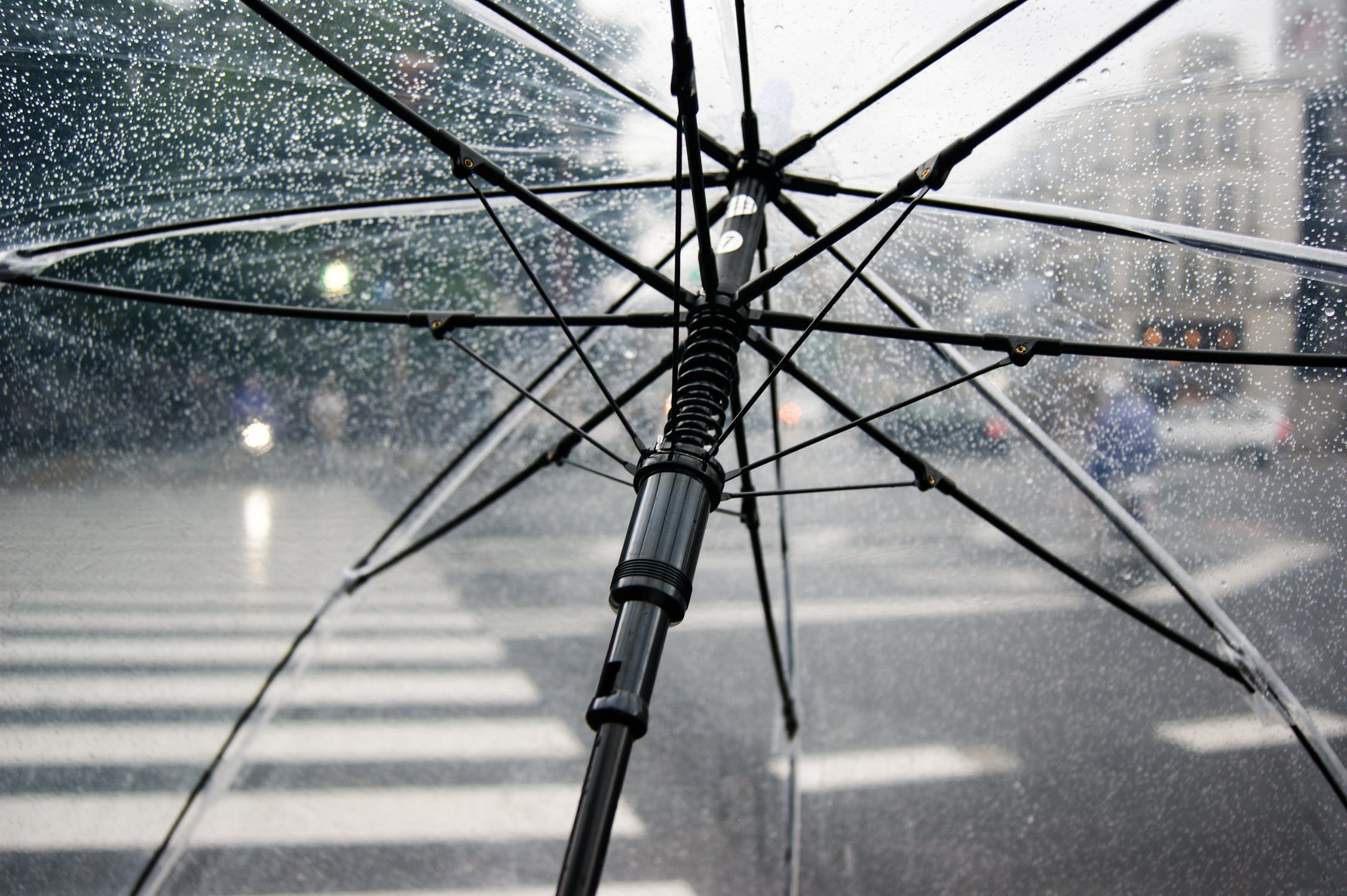 下班注意！氣象局發布豪雨特報　「兩地區」留意大雷雨