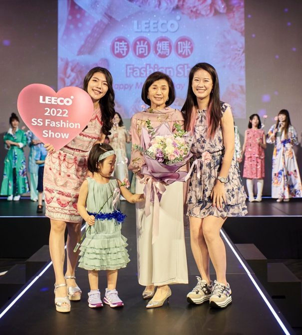 ↑「禮客2022 時尚媽咪 春夏服裝秀」透過企業家母女檔、阿嬤 孫女檔身上MOSCHINO、Blumarine