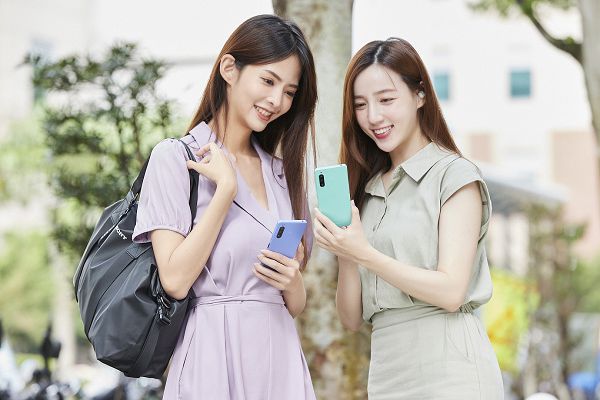 購機登錄送好禮「極輕潮旅包」　Sony 輕量級萬元防水夜拍機 Xperia 10 IV 正式開賣
