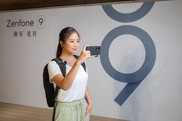 導入 Hybrid 雲台防手震提升拍照體驗　華碩正式發表 5.9 吋旗艦 Zenfone 9 - 台北郵報 | The Taipei Post