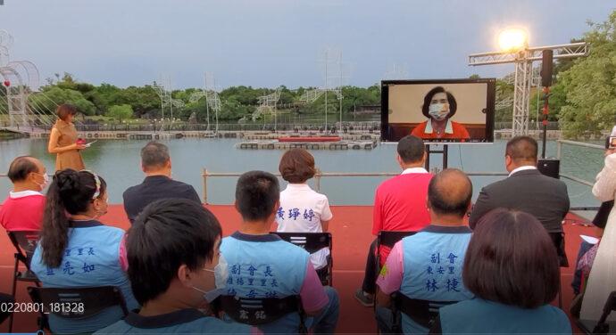 迎接2022宜蘭情人節　浪漫燈景在虹明湖燦麗亮起