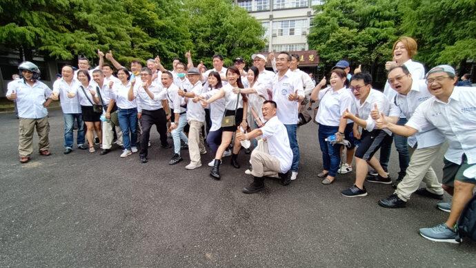 影音/蘭陽技術學院停辦　校友齊聚唱校歌