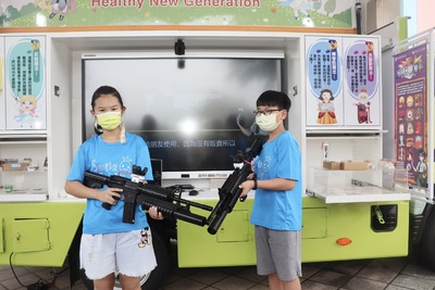 漾新聞|玉山志工基金會捐贈教育局反毒教育行動車到偏鄉通行無阻