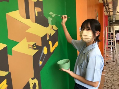 漾新聞|鼓山高中美術班師生彩繪3D藝術牆 共構社區藝術共享空間