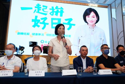 漾新聞|柯志恩攜手連勝文出席工商建研會獲力挺