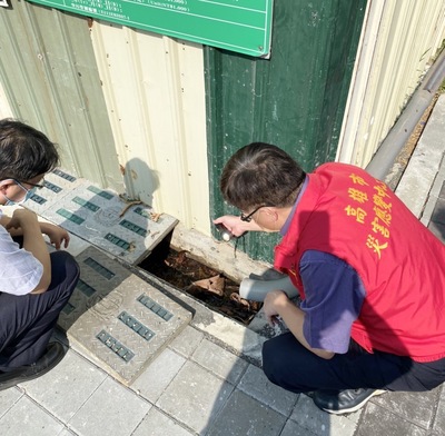 漾新聞|防治登革熱漫延校園 教育局長謝文斌前往前鎮區國中小巡查