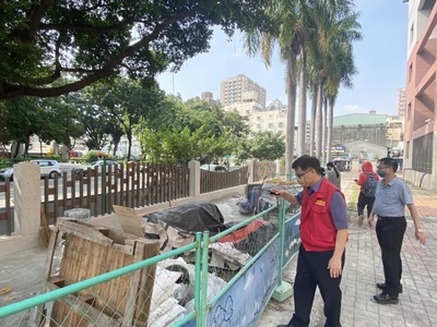 漾新聞|防治登革熱漫延校園 教育局長謝文斌前往前鎮區國中小巡查