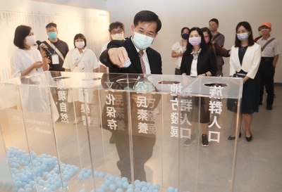 漾新聞|社大公共性博覽會高雄展出 潘文忠期啟發民眾對公共事務的關心